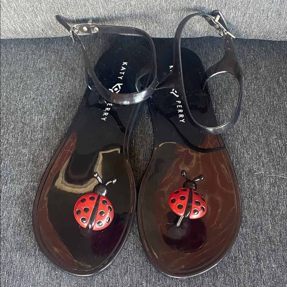 Katy Perry Ladybird black jelly sandals 11 beach vacation